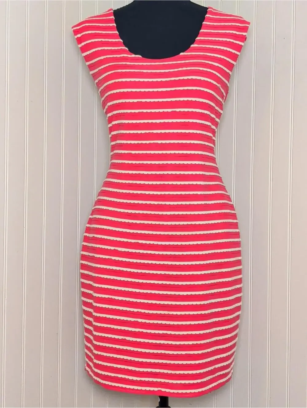 guess red bodycon dress Guess Los Angeles Women's Red with Black Lace Sheath Dress Size 4